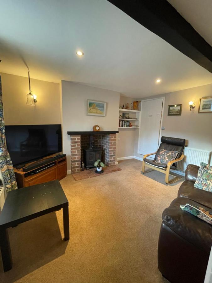 Cottage En-Suite Room With Private Lounge Bridport Bagian luar foto